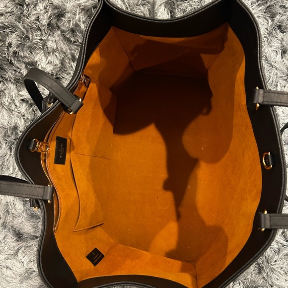 EUC Louis Vuitton ON THE GO GM BLACK travel bag - Picture 7 of 16